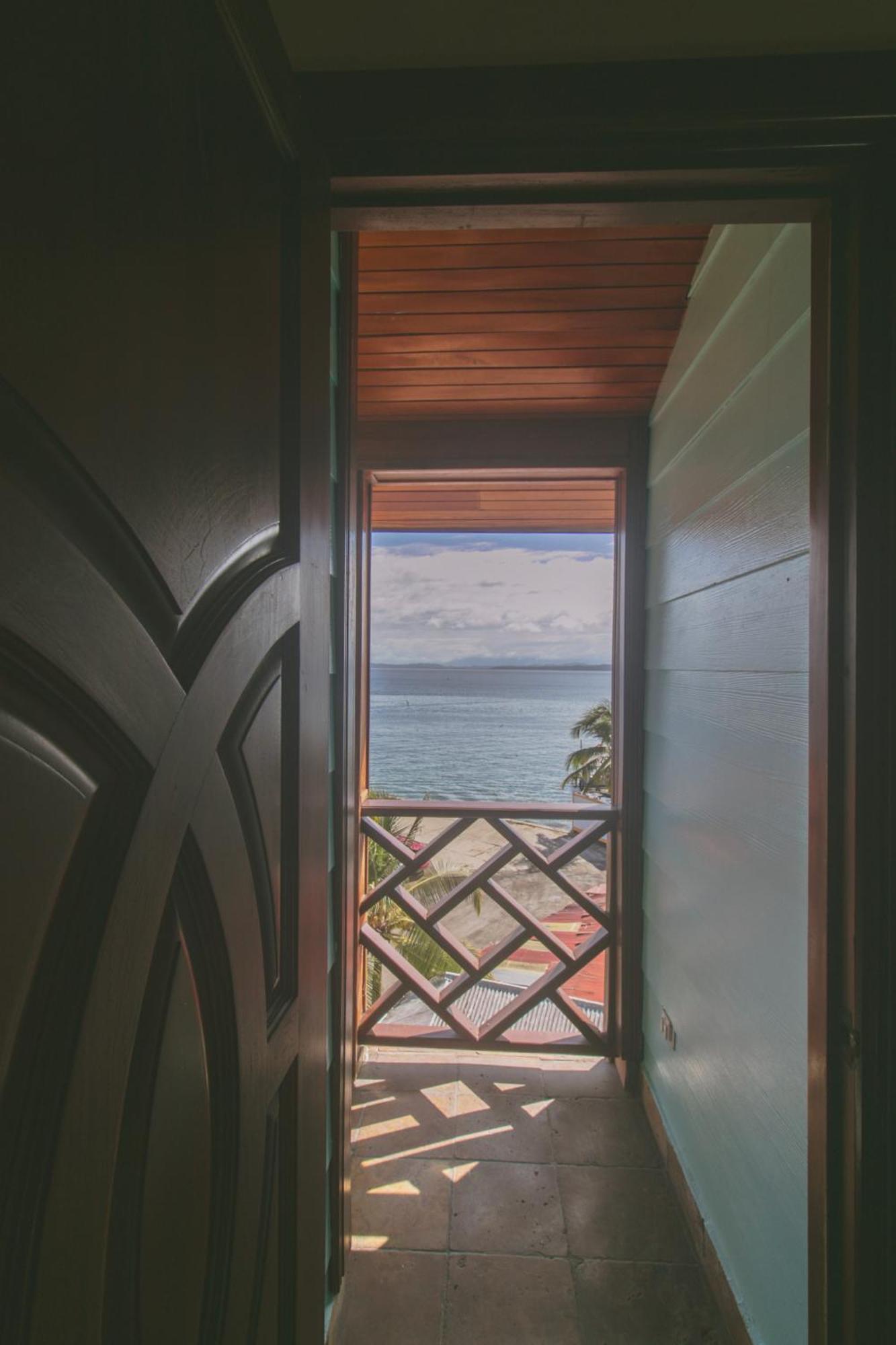 Hotel Palma Royale Bocas del Toro Exteriör bild