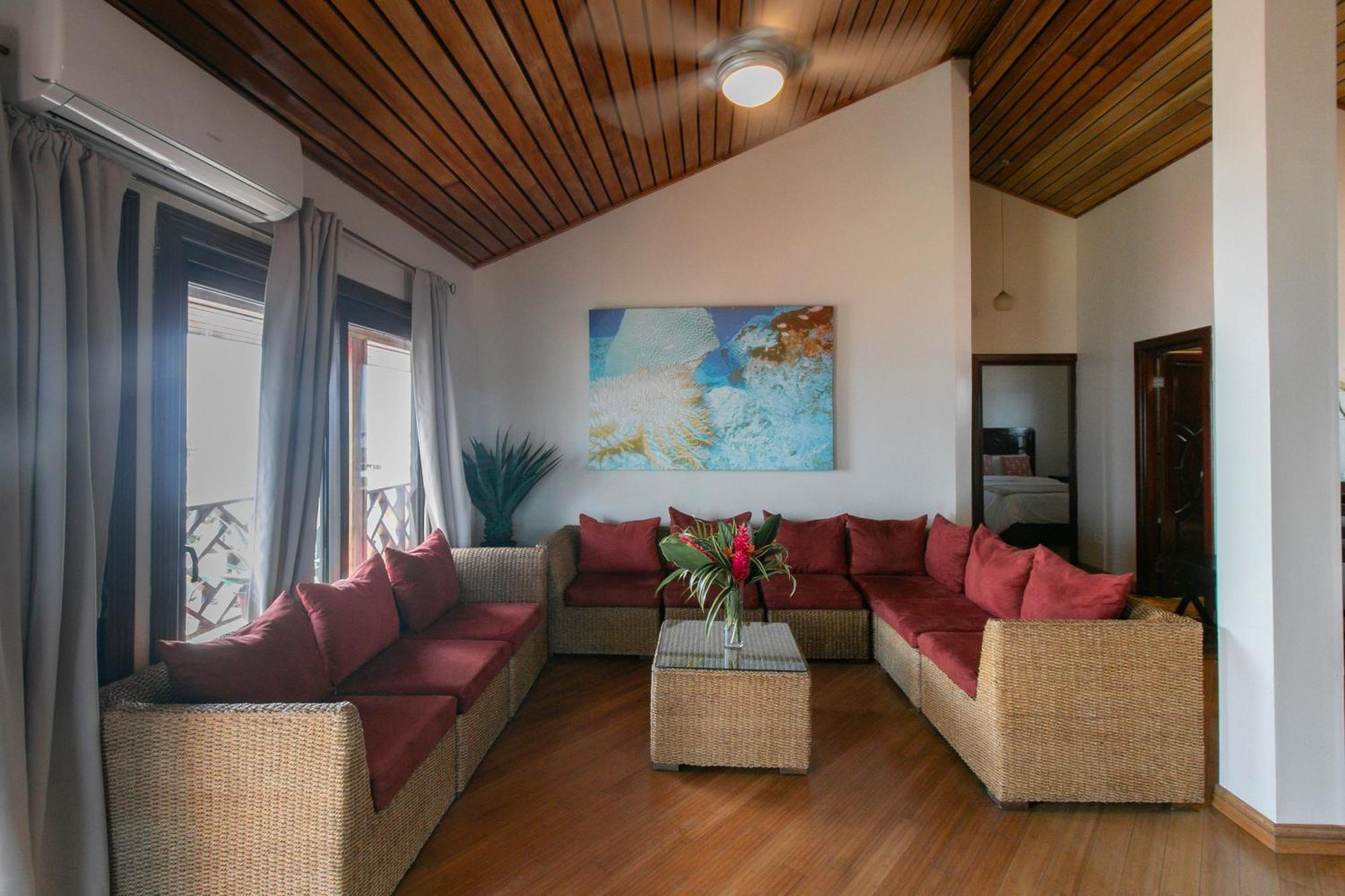 Hotel Palma Royale Bocas del Toro Exteriör bild
